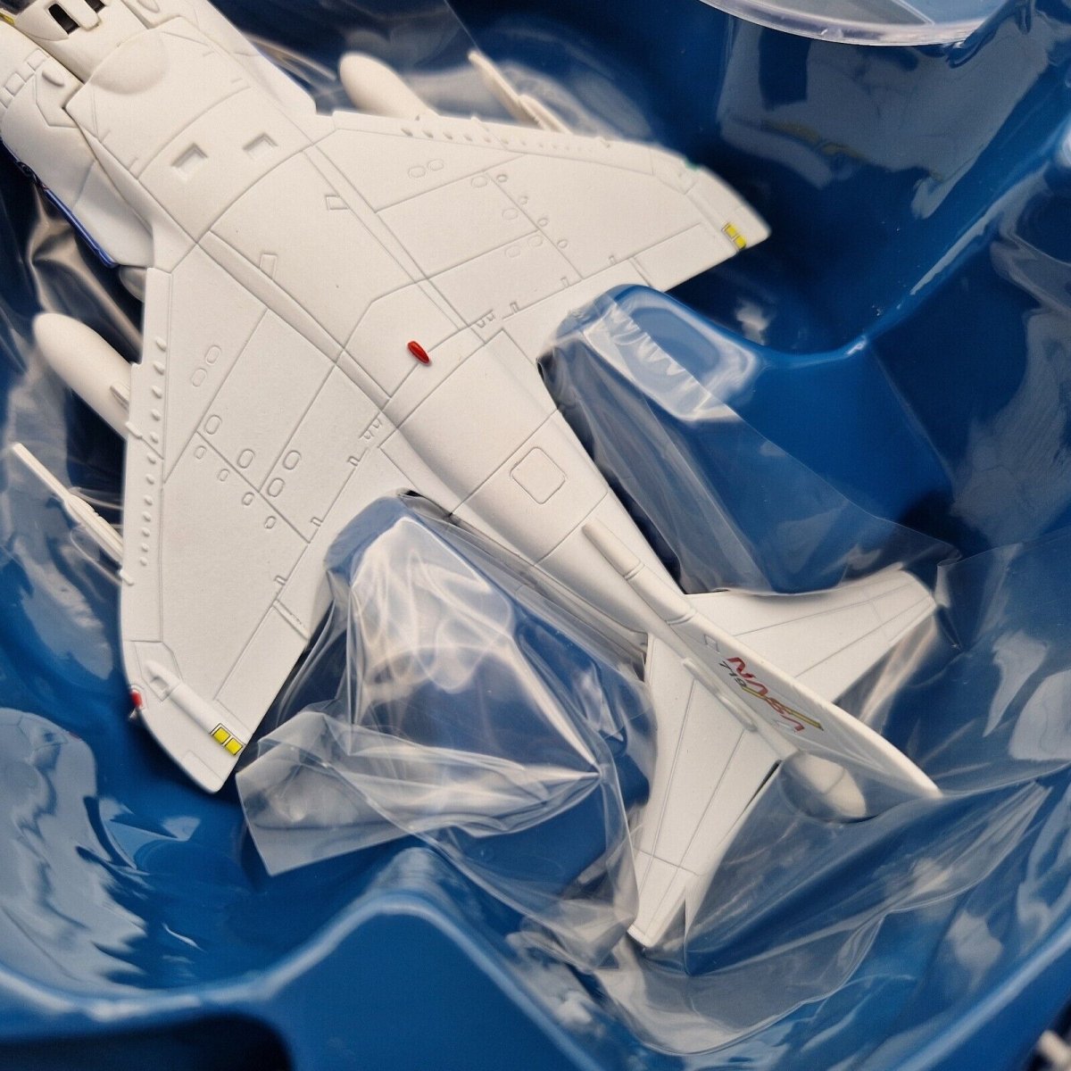 Corgi Aviation Archive 1:72 Hawker Siddeley AV - 8C Harrier, NASA Ames Research Centre, USA AA32408 - Corgi