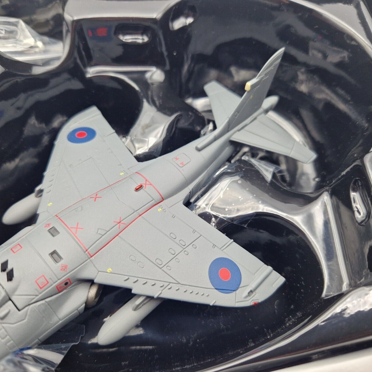 Corgi Aviation Archive 1:72 BAE Sea Harrier Frs.1 HMS Hermes L/CDR Andy Auld 1982 AA32417 - Corgi