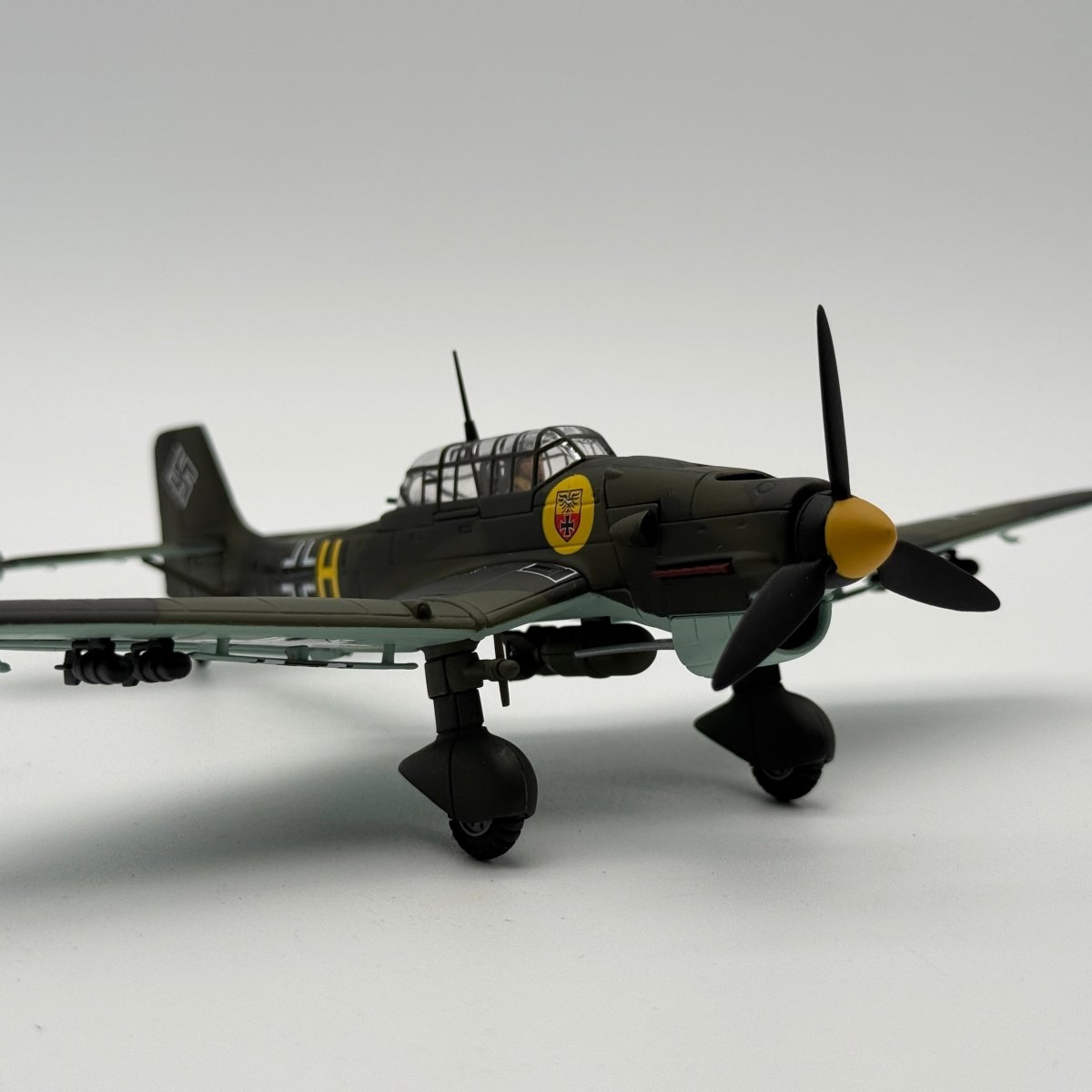 Corgi AA32501 1:72 Junkers Ju 87B-2 Stuka T6+HL 3./StG 2 Immelmann St Malo France August 1940 - Corgi