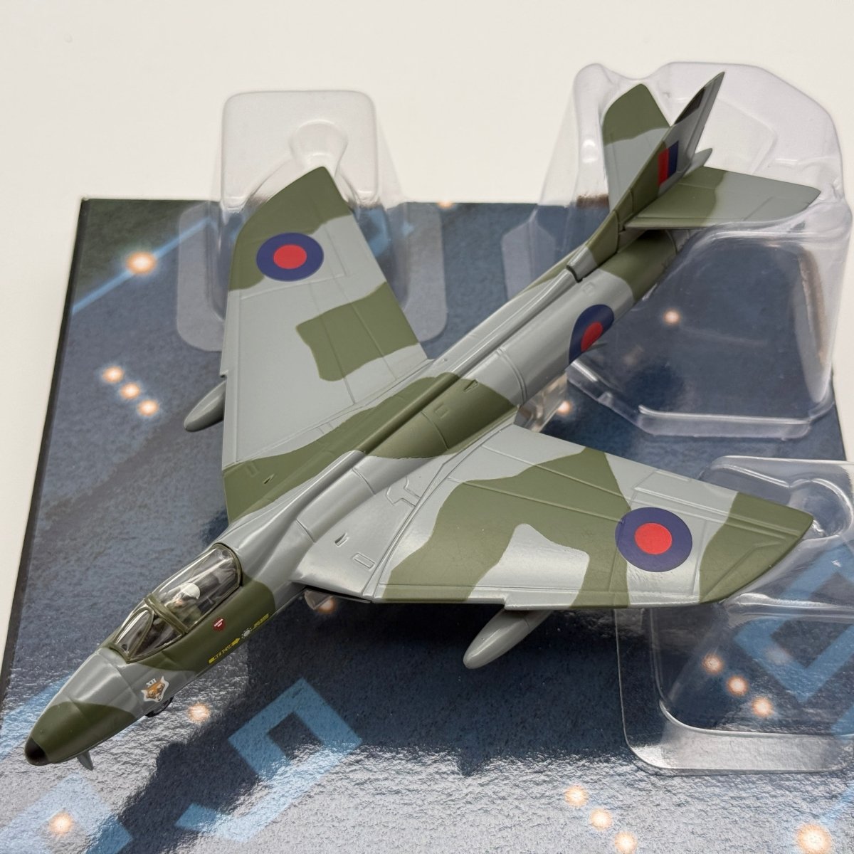 Corgi AA32709 1:72 Hawker Hunter F.Mk 6 XF383 RAF No.12 Sqn Honington 1984 - Corgi