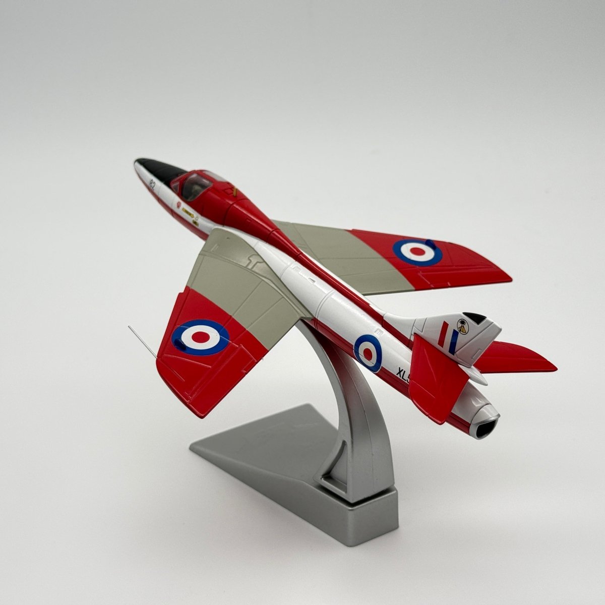 Corgi AA32715 1:72 Hawker Hunter T.Mk 7 RAF No.4 FTS XL591 Valley 1975 - Corgi