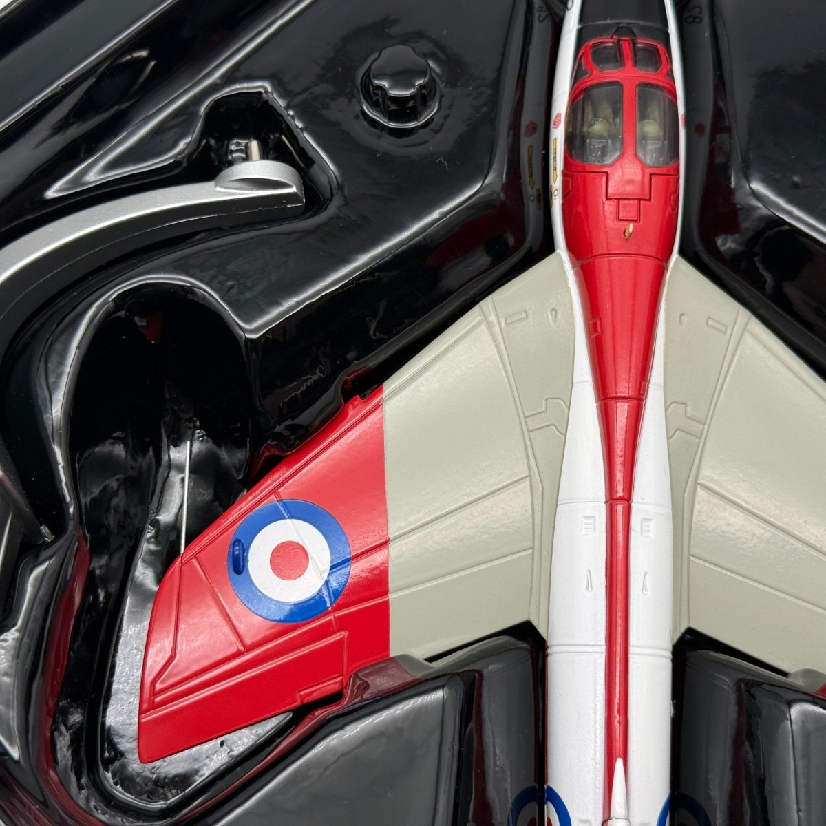 Corgi AA32715 1:72 Hawker Hunter T.Mk 7 RAF No.4 FTS XL591 Valley 1975 - Corgi