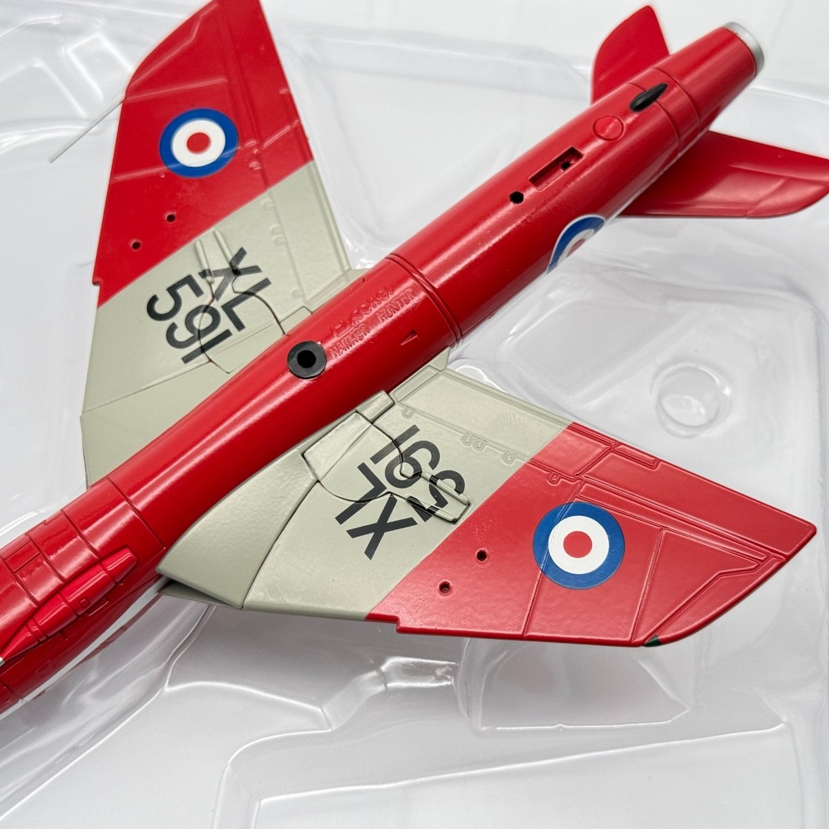 Corgi AA32715 1:72 Hawker Hunter T.Mk 7 RAF No.4 FTS XL591 Valley 1975 - Corgi