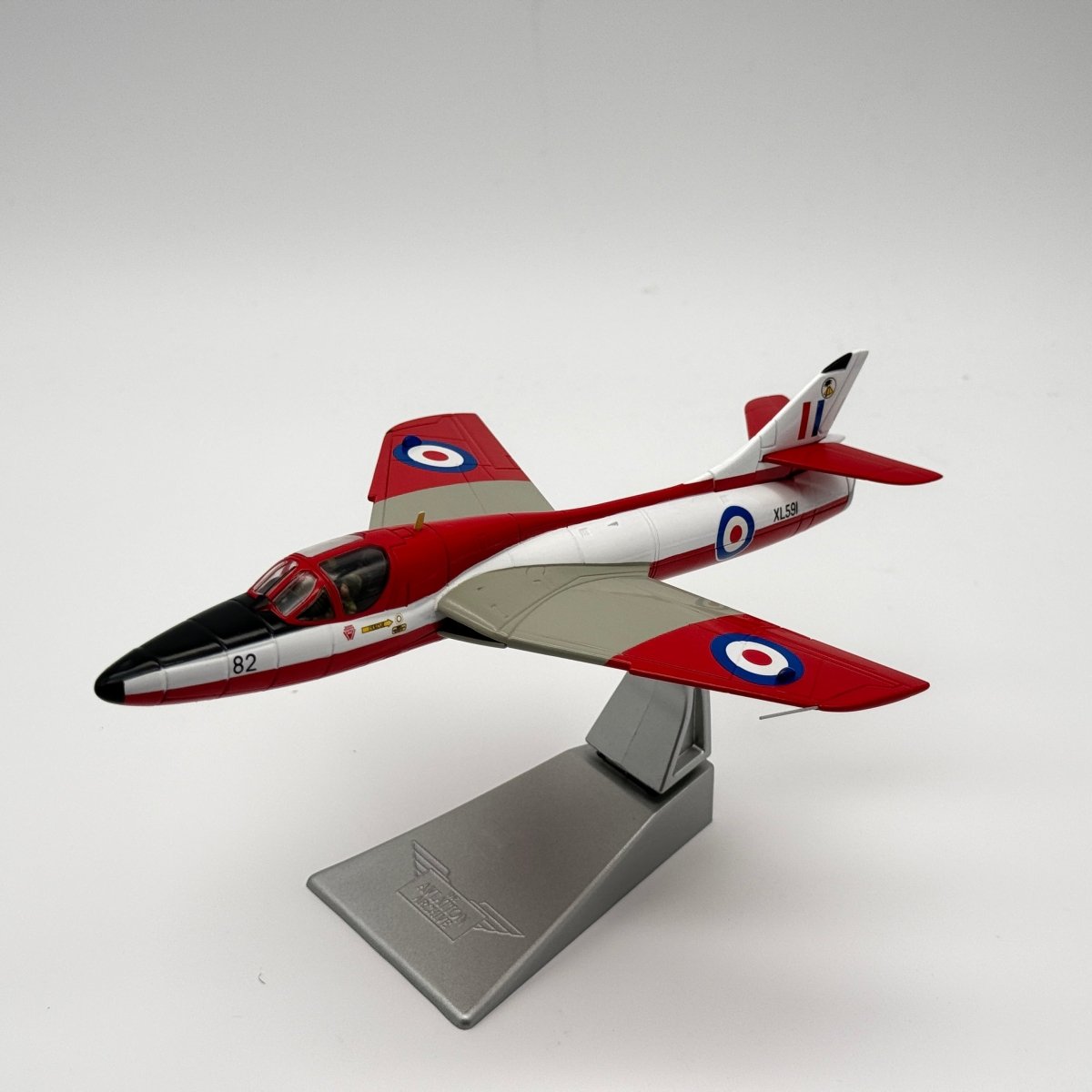 Corgi AA32715 1:72 Hawker Hunter T.Mk 7 RAF No.4 FTS XL591 Valley 1975 - Corgi