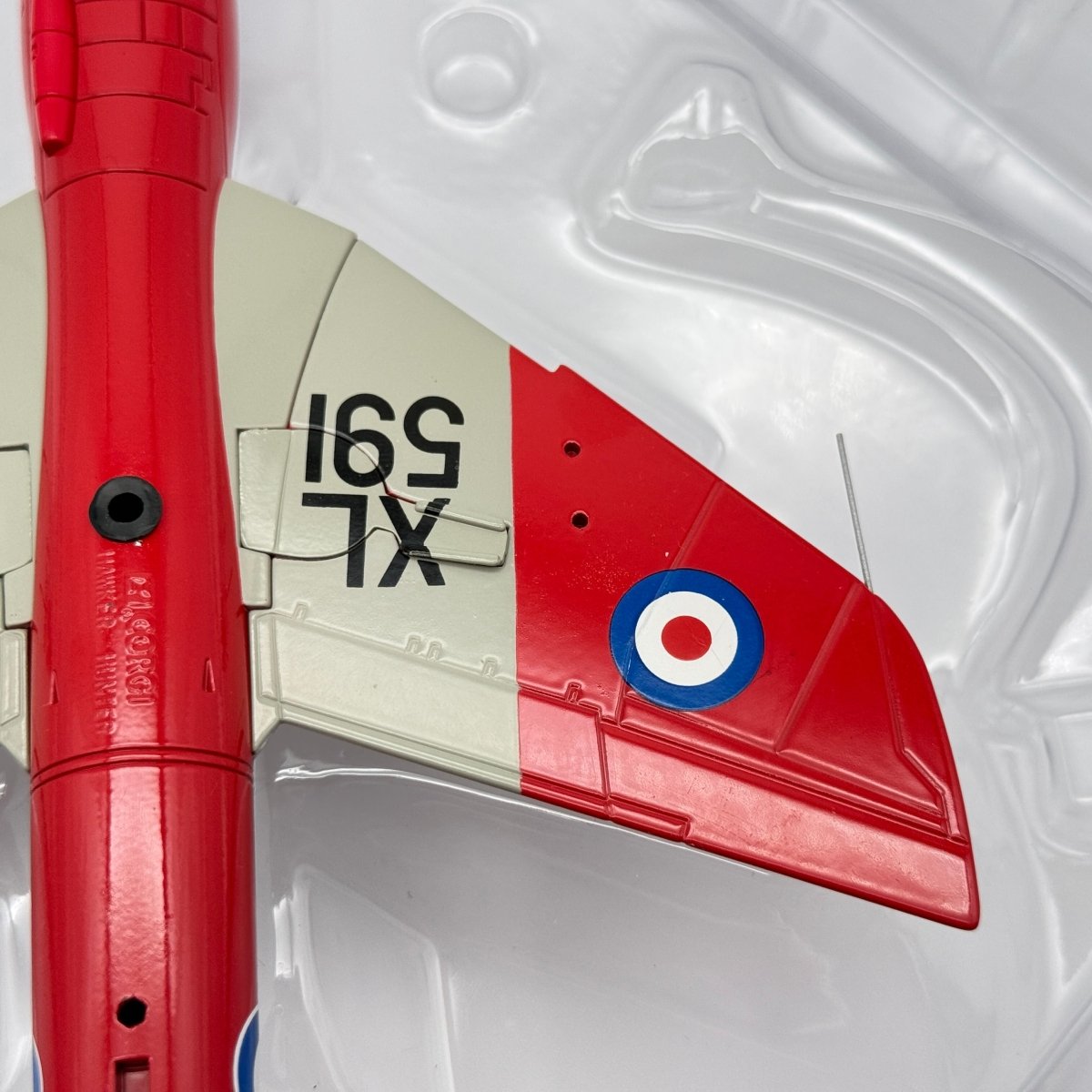 Corgi AA32715 1:72 Hawker Hunter T.Mk 7 RAF No.4 FTS XL591 Valley 1975 - Corgi