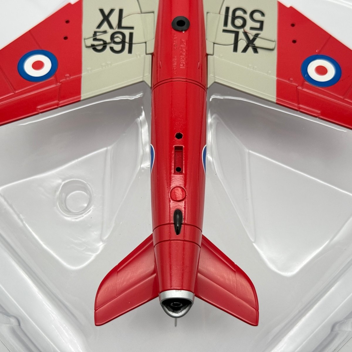 Corgi AA32715 1:72 Hawker Hunter T.Mk 7 RAF No.4 FTS XL591 Valley 1975 - Corgi