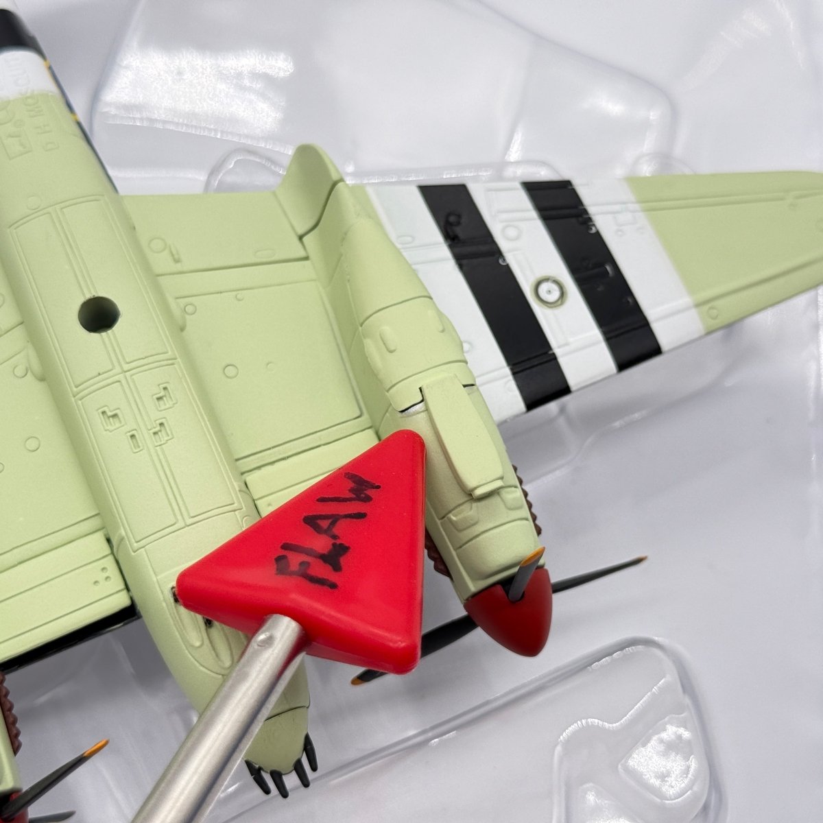 Corgi AA32809 1:72 de Havilland Mosquito FB.VI RAF No.235 Sqn HR118 3-W D-Day Invasion Stripes June 1944 - Corgi