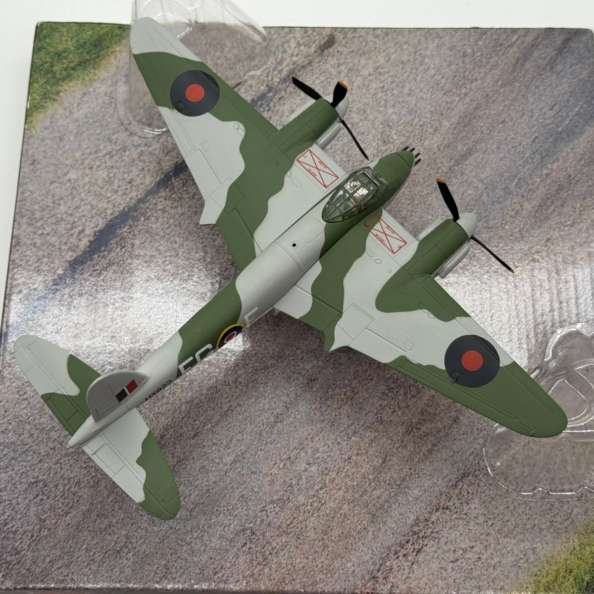 Corgi AA32810 1:72 de Havilland Mosquito FB.VI HX922 EG-F Percy Pickard Operation Jericho Amiens 1944 - Corgi