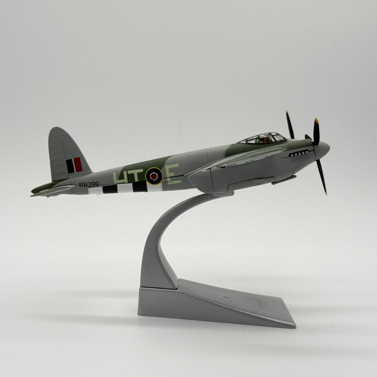 Corgi AA32811 1:72 de Havilland Mosquito T.MkIII British Aerospace RR299 - Corgi