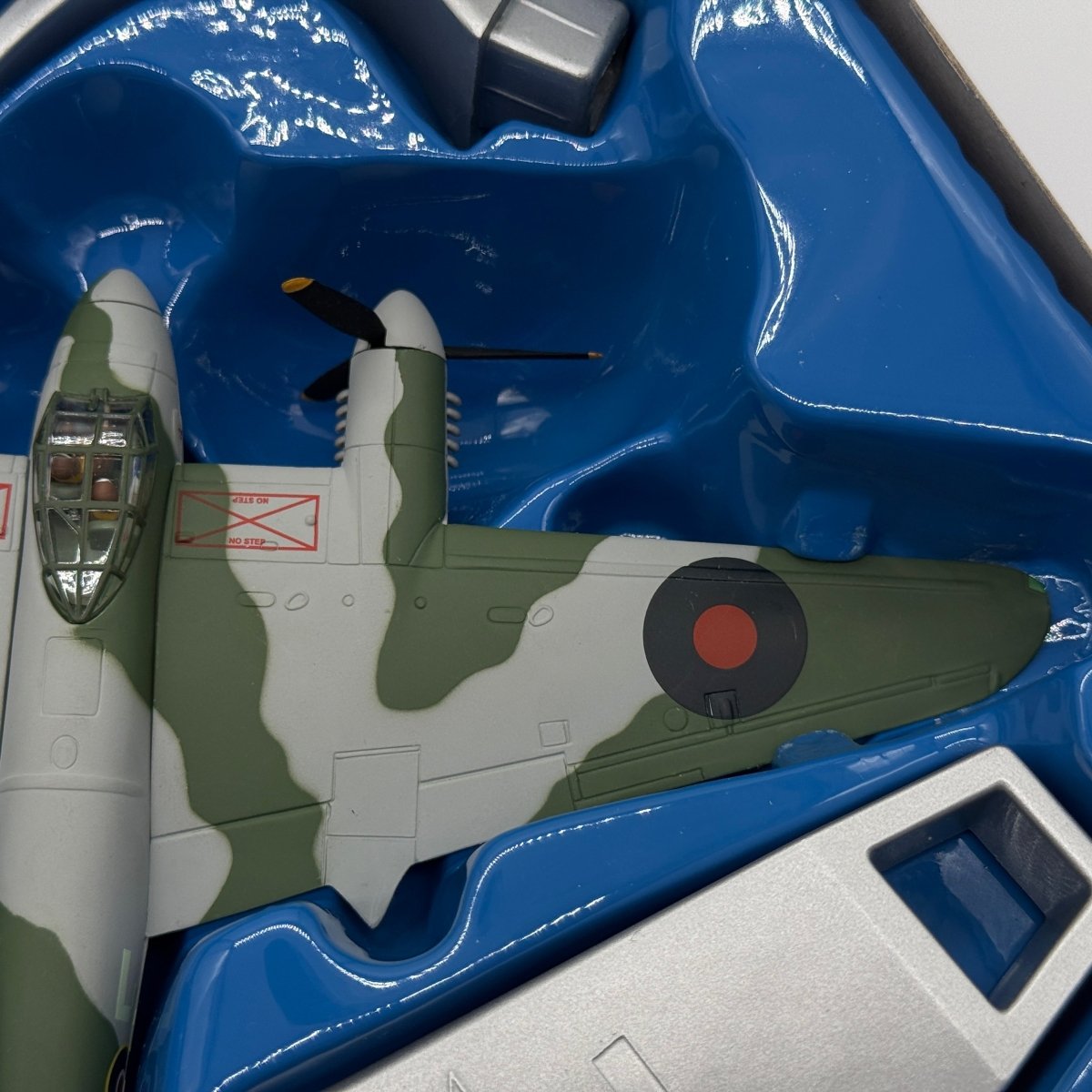 Corgi AA32811 1:72 de Havilland Mosquito T.MkIII British Aerospace RR299 - Corgi