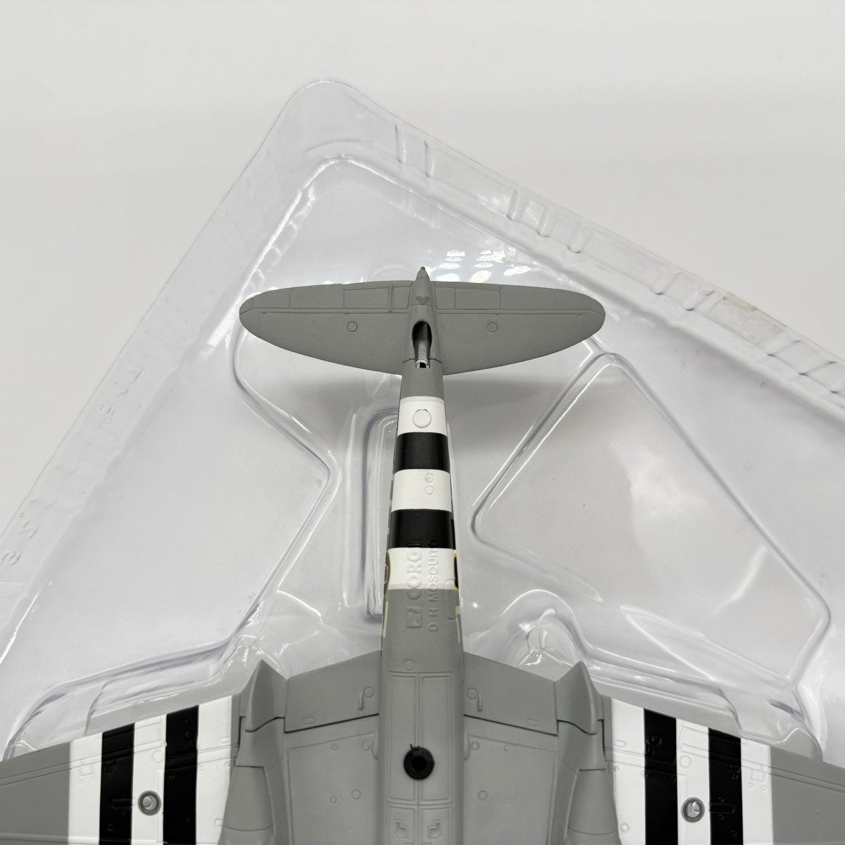 Corgi AA32811 1:72 de Havilland Mosquito T.MkIII British Aerospace RR299 - Corgi