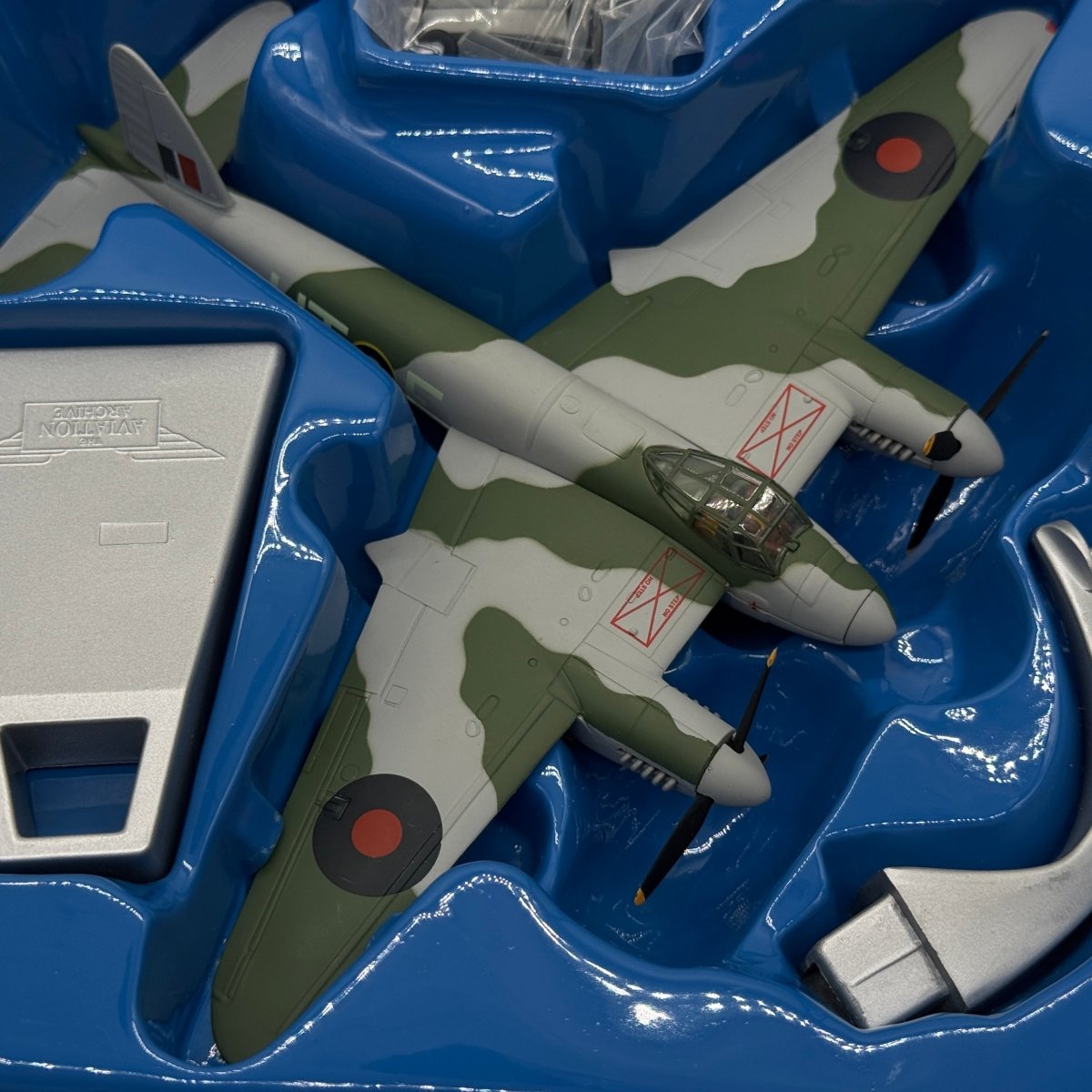 Corgi AA32811 1:72 de Havilland Mosquito T.MkIII British Aerospace RR299 - Corgi