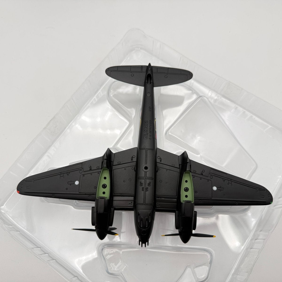 Corgi AA32812 1:72 de Havilland Mosquito NF Mk II Special DD670 YP-S 23 Sqn RAF Ford 1942 - Corgi