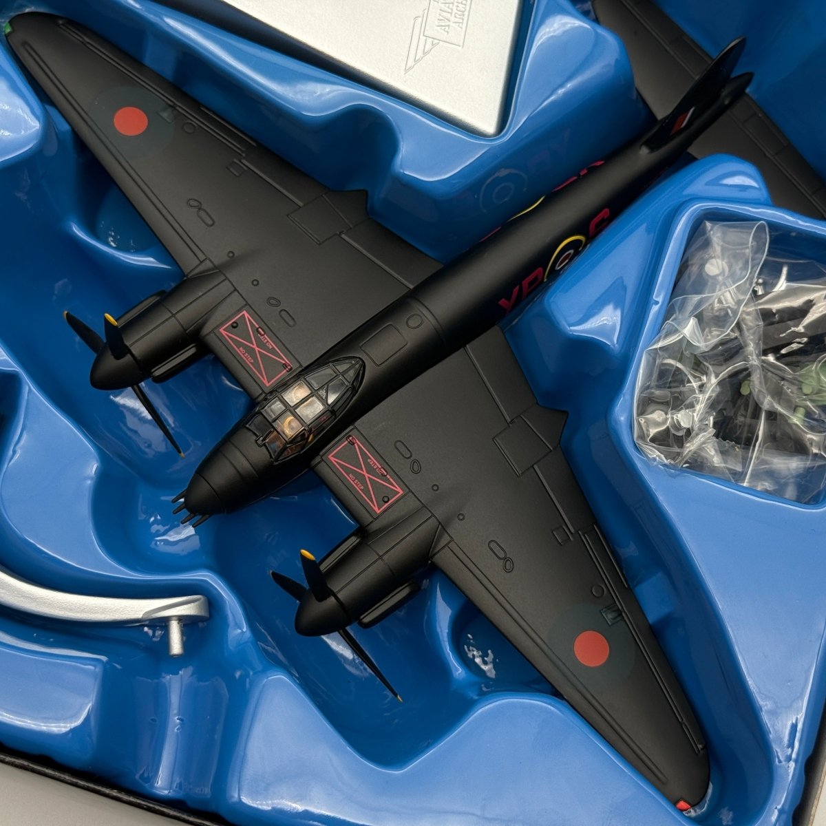 Corgi AA32812 1:72 de Havilland Mosquito NF Mk II Special DD670 YP-S 23 Sqn RAF Ford 1942 - Corgi
