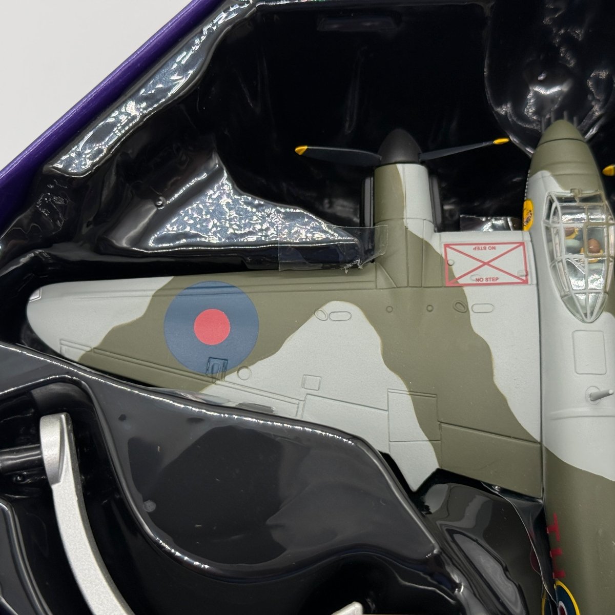 Corgi AA32821 1:72 De Havilland Mosquito FB.Mk VI RCAF No.418 Sqn Moonbeam McSwine - Corgi