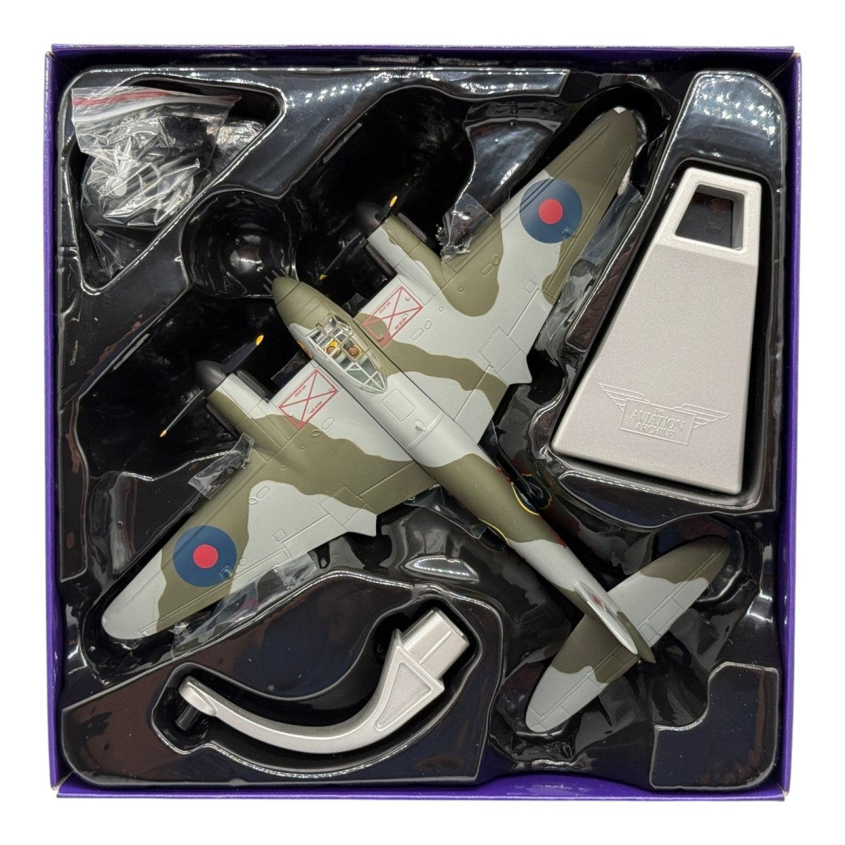 Corgi AA32821 1:72 De Havilland Mosquito FB.Mk VI RCAF No.418 Sqn Moonbeam McSwine - Corgi