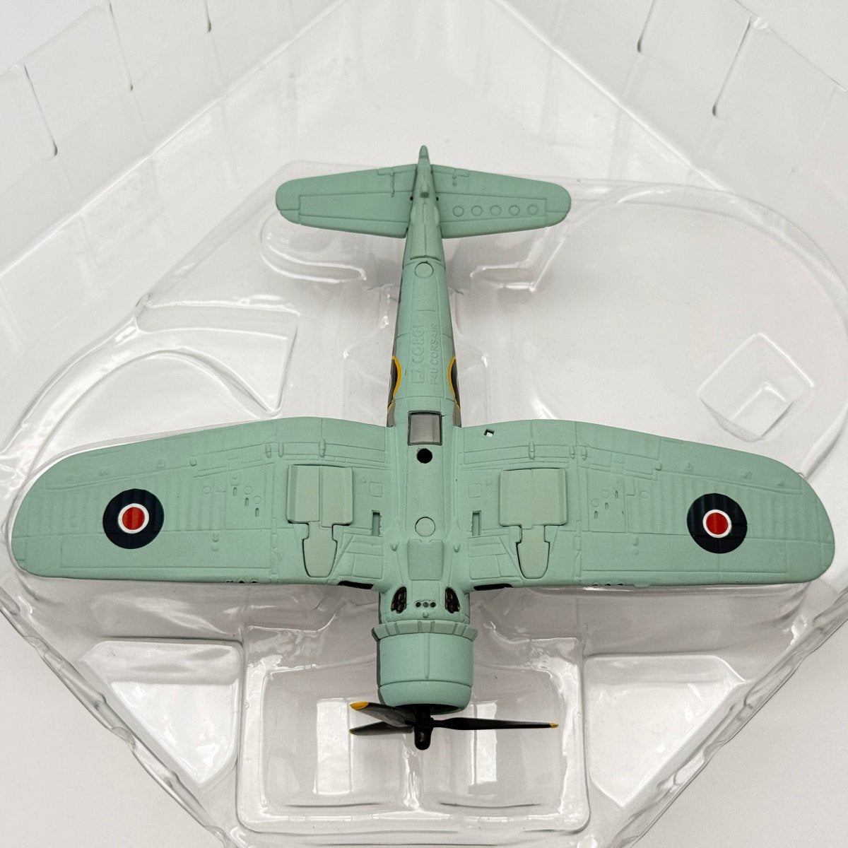 Corgi AA33003 1:72 Vought F4U Corsair RNFAA No.1835 NAS Brunswick 1943 - Corgi