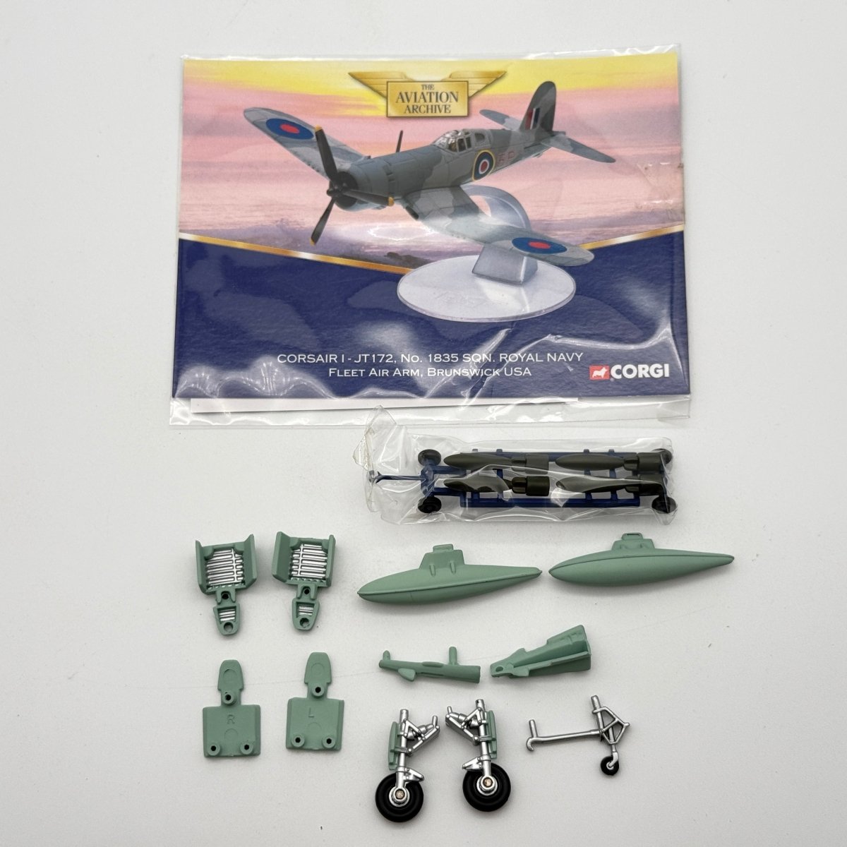 Corgi AA33003 1:72 Vought F4U Corsair RNFAA No.1835 NAS Brunswick 1943 - Corgi