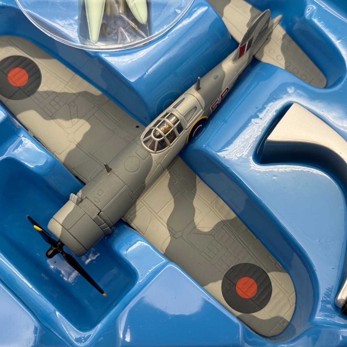 Corgi AA33003 1:72 Vought F4U Corsair RNFAA No.1835 NAS Brunswick 1943 - Corgi
