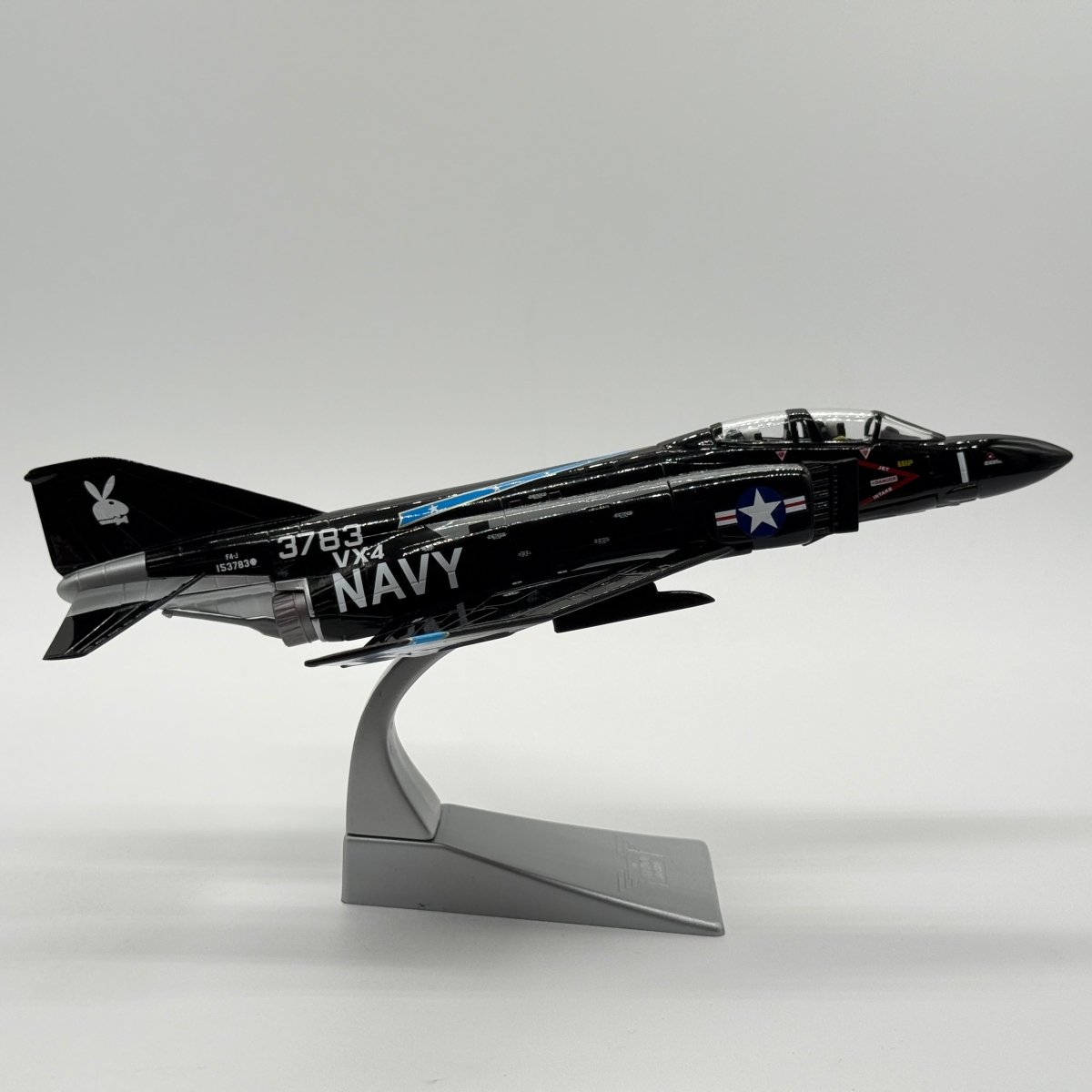 Corgi AA33205 1:72 McDonnell Douglas F-4J Phantom II US Navy VX-4 Vandy 1 Black Bunny NAS Point Mugu 1969 - Corgi
