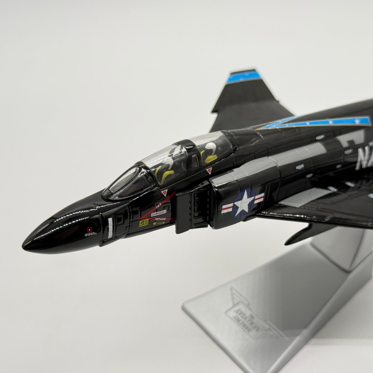 Corgi AA33205 1:72 McDonnell Douglas F-4J Phantom II US Navy VX-4 Vandy 1 Black Bunny NAS Point Mugu 1969 - Corgi
