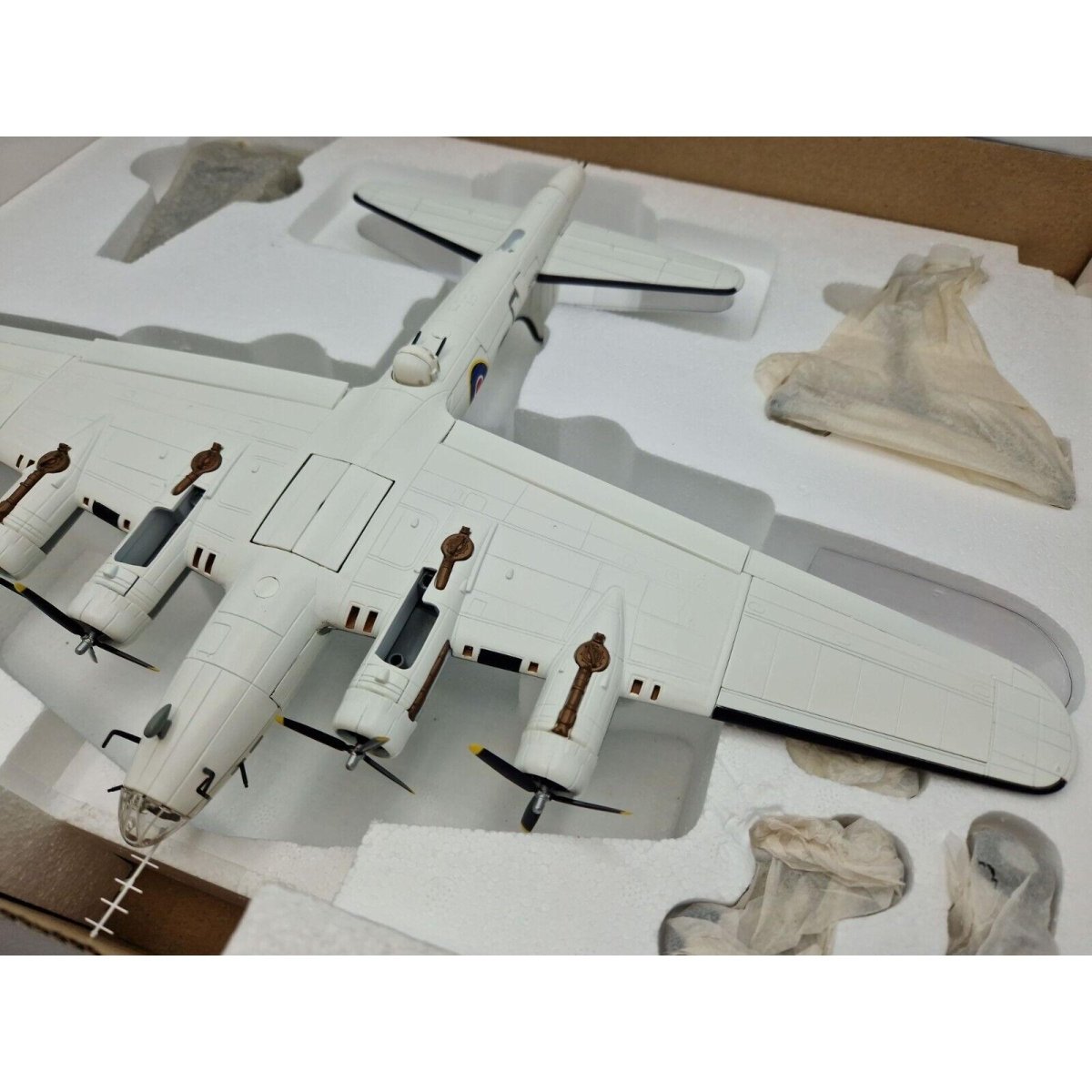 Corgi Aviation Archive 1:72 Boeing B - 17 Fortress IIA FL459, No220 Sq RAF Coastal AA33303 - Corgi