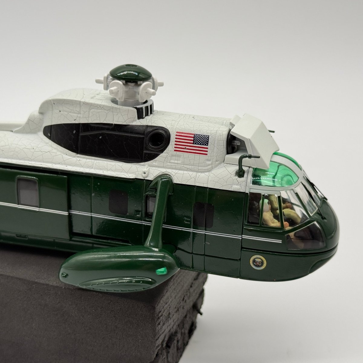 Corgi AA33403 1:72 Sikorsky VH-3D Sea King USMC HMX-1 Marine One *ISSUES* - Corgi