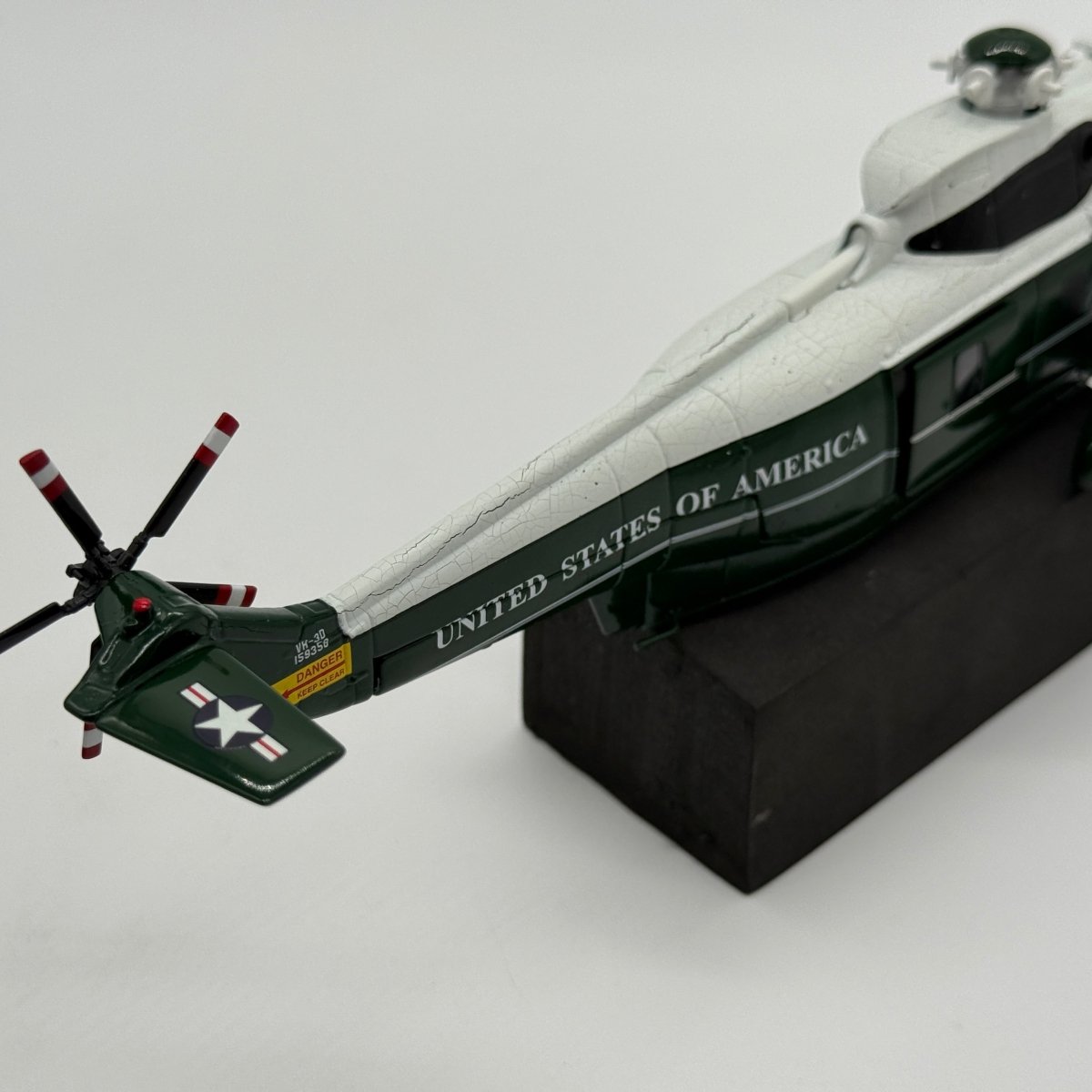 Corgi AA33403 1:72 Sikorsky VH-3D Sea King USMC HMX-1 Marine One *ISSUES* - Corgi