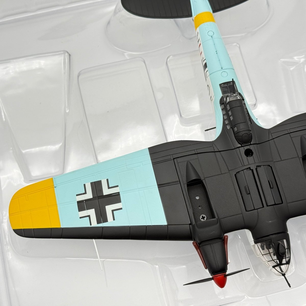Corgi AA33705 1:72 Heinkel He 111H-6 1G+HK II./KG 27 USSR January 1943 - Corgi