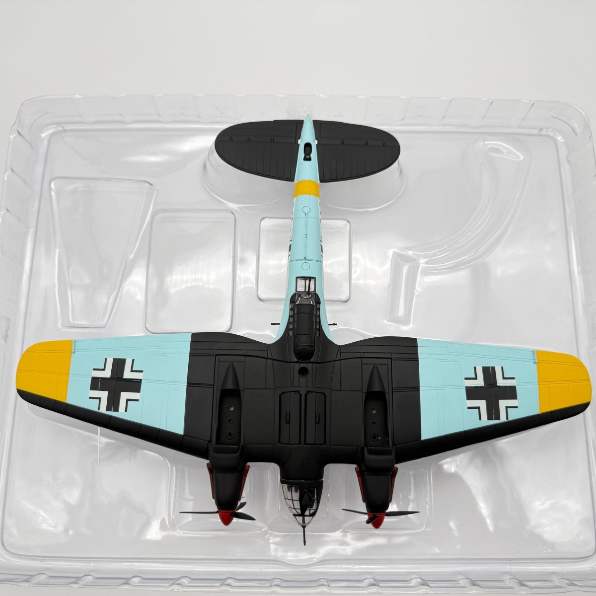 Corgi AA33705 1:72 Heinkel He 111H-6 1G+HK II./KG 27 USSR January 1943 - Corgi