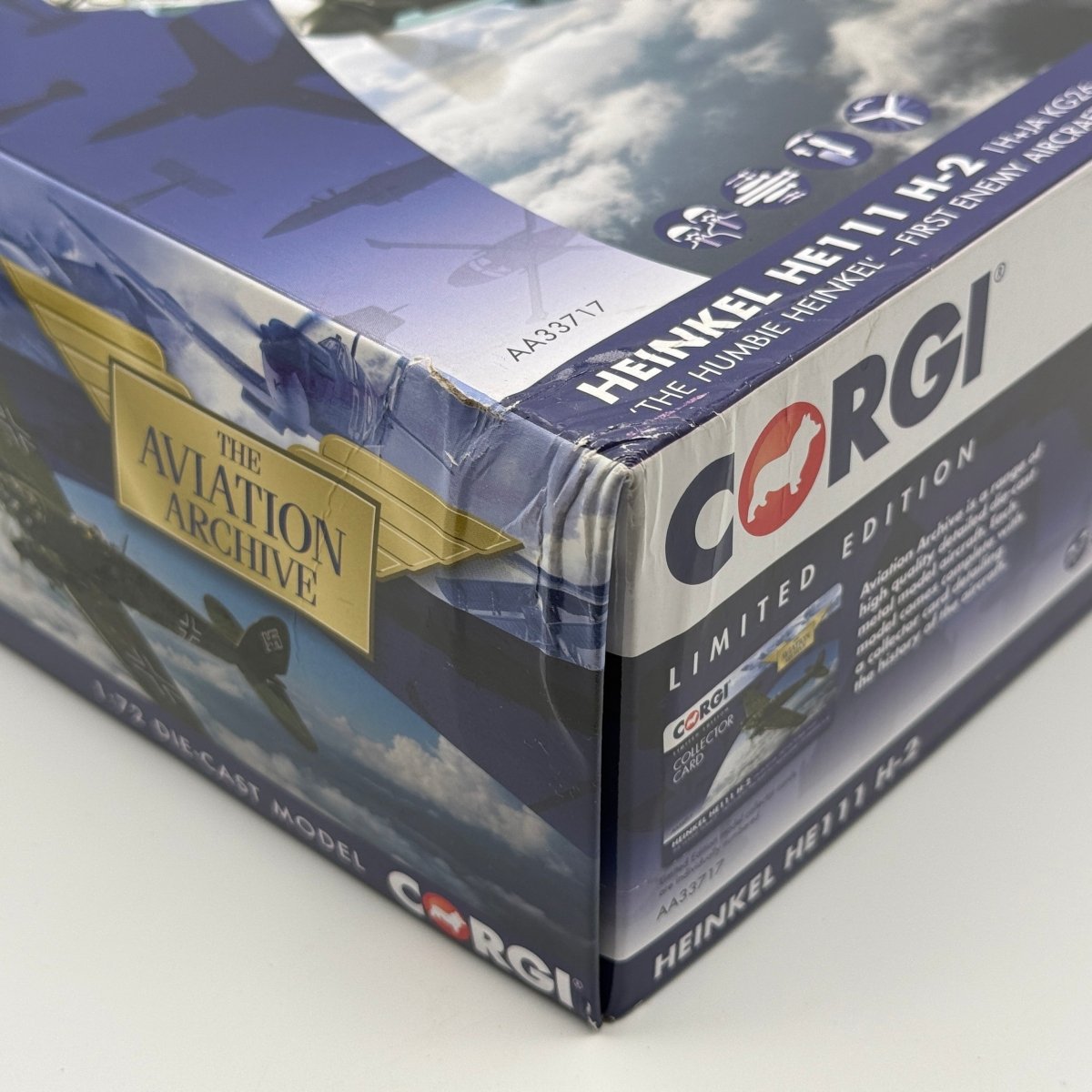 Corgi AA33717 1:72 Heinkel He 111H-2 1H+JA Stab KG26 Humbie Scotland 1939 - Corgi