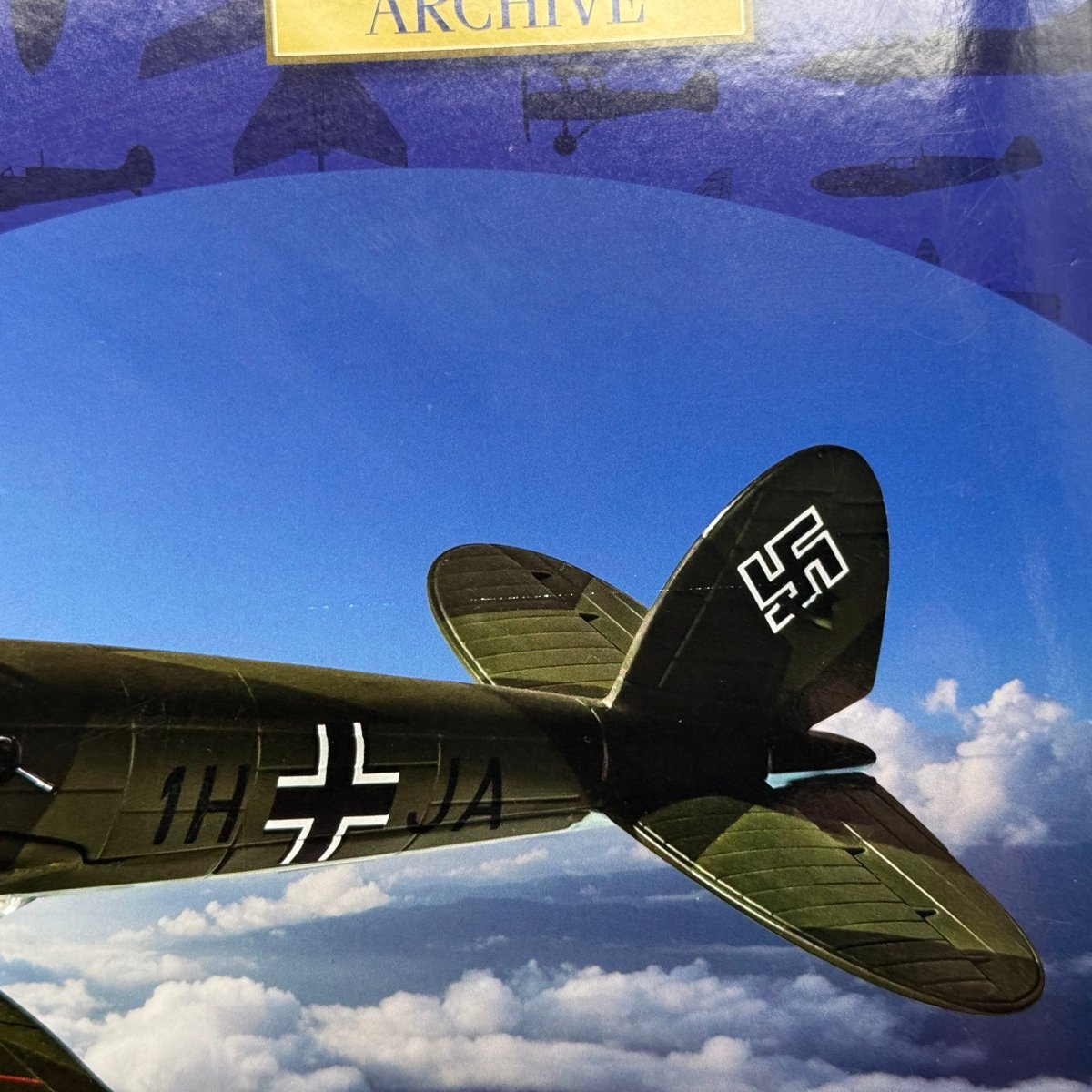Corgi AA33717 1:72 Heinkel He 111H-2 1H+JA Stab KG26 Humbie Scotland 1939 - Corgi