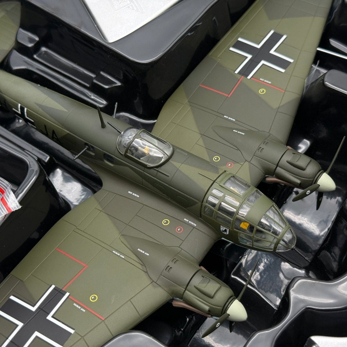Corgi AA33717 1:72 Heinkel He 111H-2 1H+JA Stab KG26 Humbie Scotland 1939 - Corgi