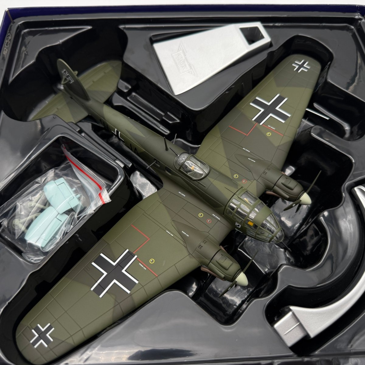 Corgi AA33717 1:72 Heinkel He 111H-2 1H+JA Stab KG26 Humbie Scotland 1939 - Corgi