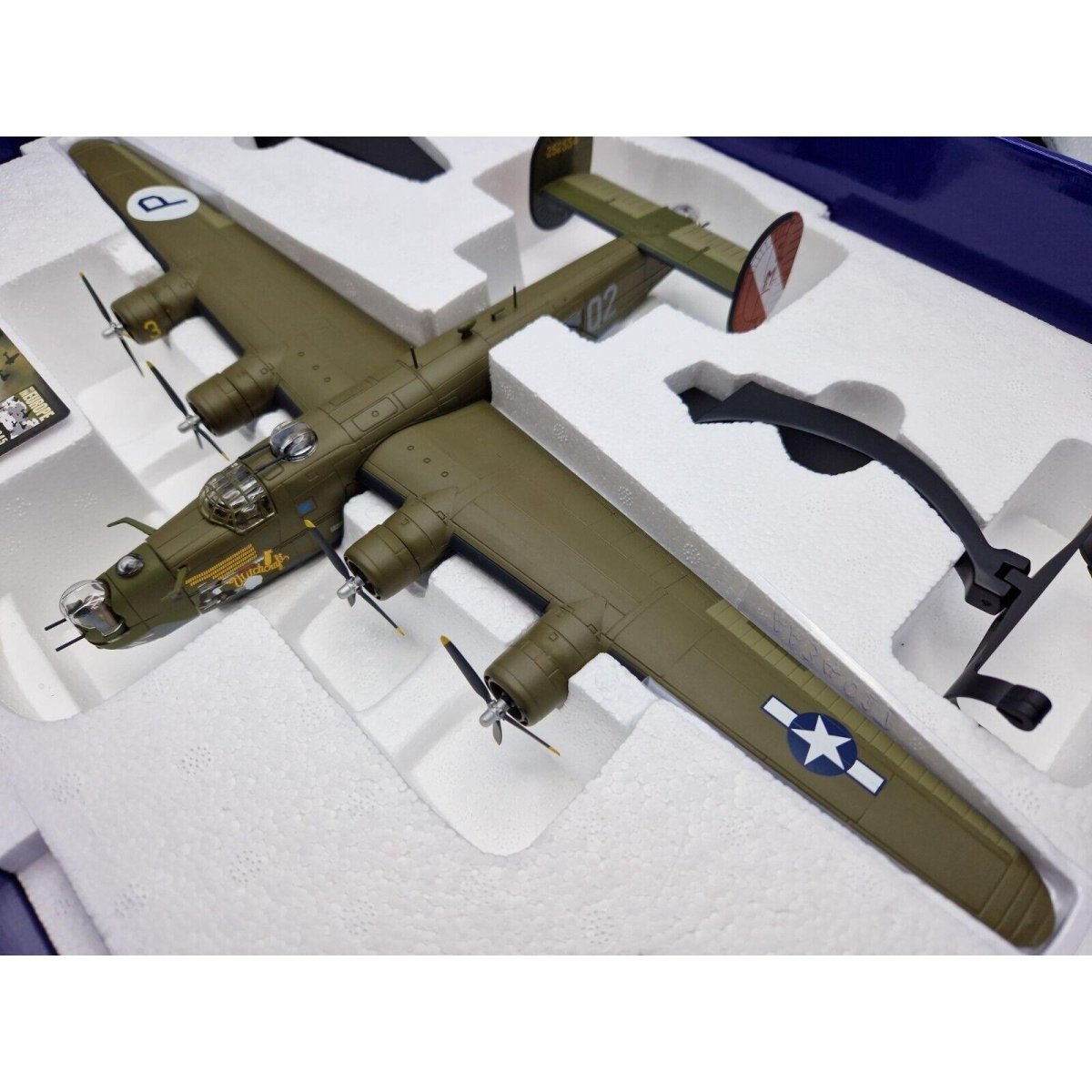 Corgi Aviation Archive 1:72 B - 24H Liberator 'WITCHCRAFT' Diecast AA34019 - Corgi