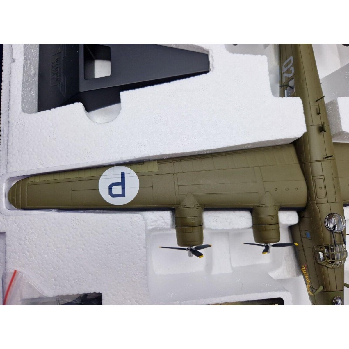 Corgi Aviation Archive 1:72 B - 24H Liberator 'WITCHCRAFT' Diecast AA34019 - Corgi