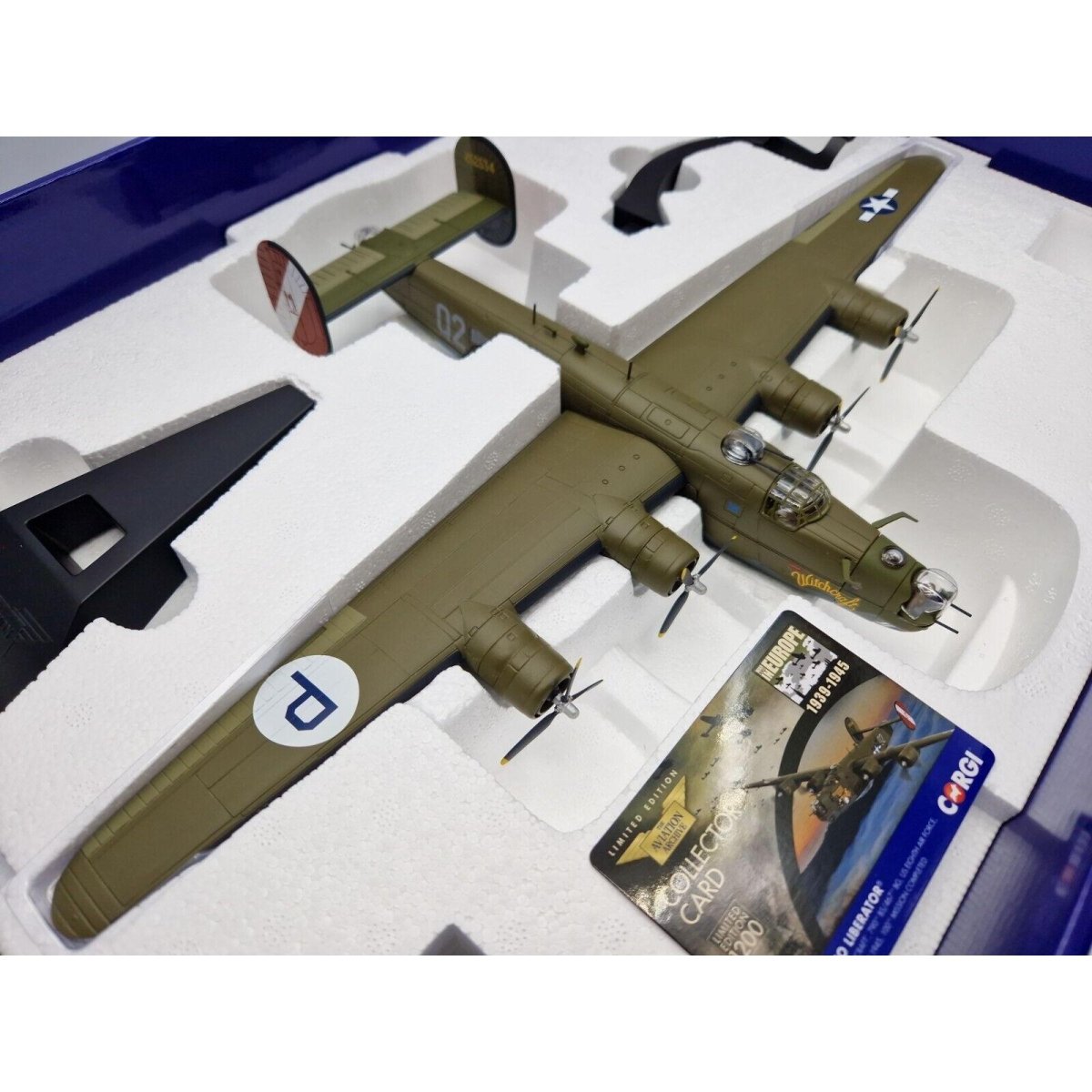 Corgi Aviation Archive 1:72 B - 24H Liberator 'WITCHCRAFT' Diecast AA34019 - Corgi