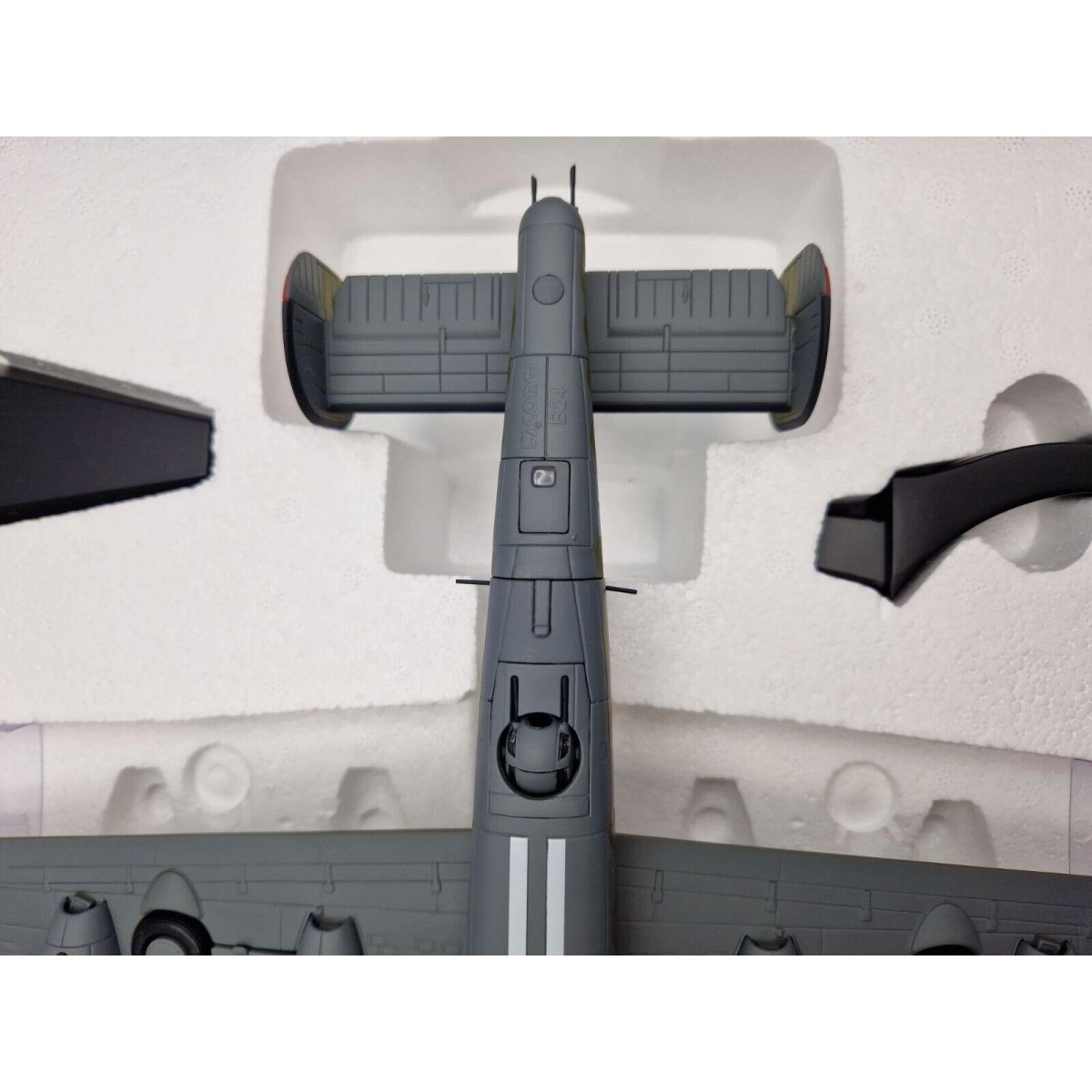 Corgi Aviation Archive 1:72 B - 24H Liberator 'WITCHCRAFT' Diecast AA34019 - Corgi