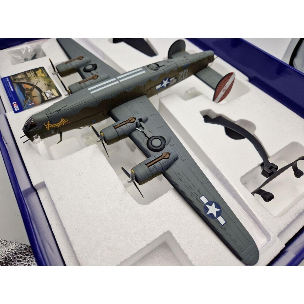 Corgi Aviation Archive 1:72 B - 24H Liberator 'WITCHCRAFT' Diecast AA34019 - Corgi