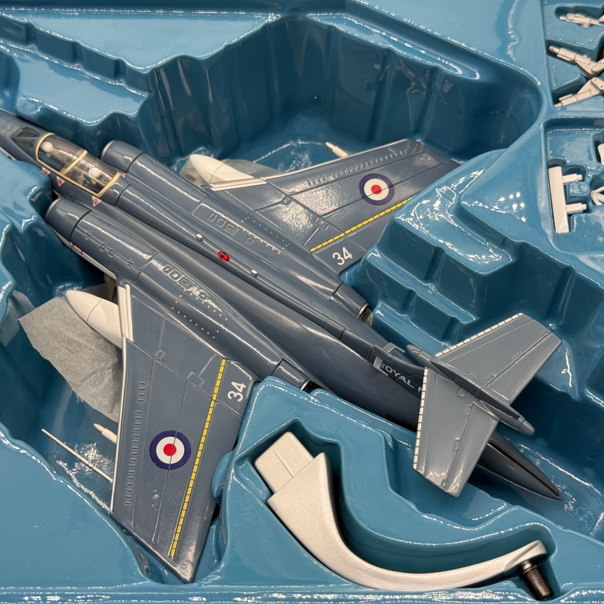 Corgi AA34103 1:72 Blackburn Buccaneer S.Mk 2 Royal Navy No.801 NAS XN981 HMS Victorious 1965 - Corgi