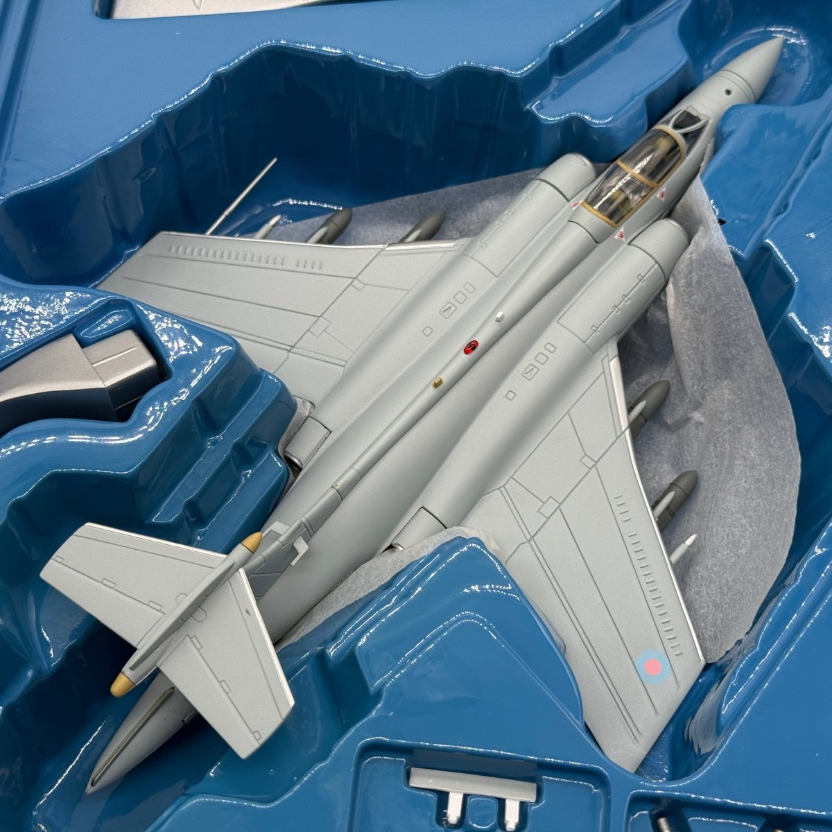 Corgi AA34105 1:72 Blackburn Buccaneer S.Mk 2B RAF No.208 Sqn XX895 RAF Lossiemouth 1993 - Corgi