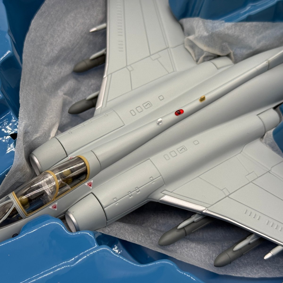 Corgi AA34105 1:72 Blackburn Buccaneer S.Mk 2B RAF No.208 Sqn XX895 RAF Lossiemouth 1993 - Corgi
