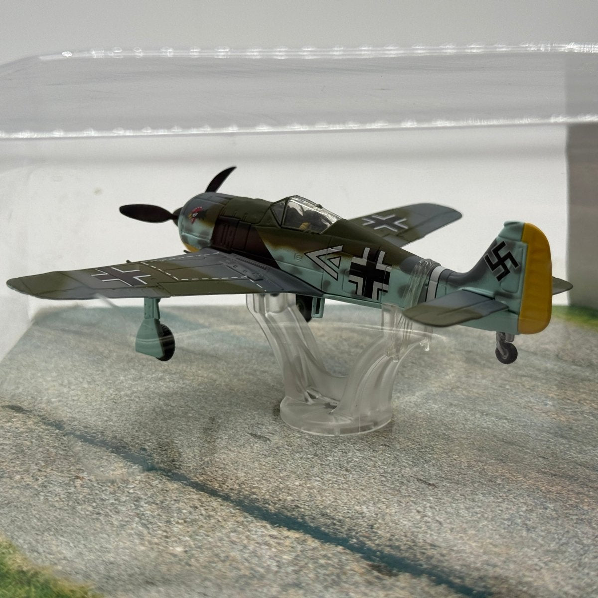 Corgi AA34303 1:72 Focke-Wulf Fw 190A-3 Hans Assi Hahn III./JG 2 Richthofen Théville France 1942 - Corgi