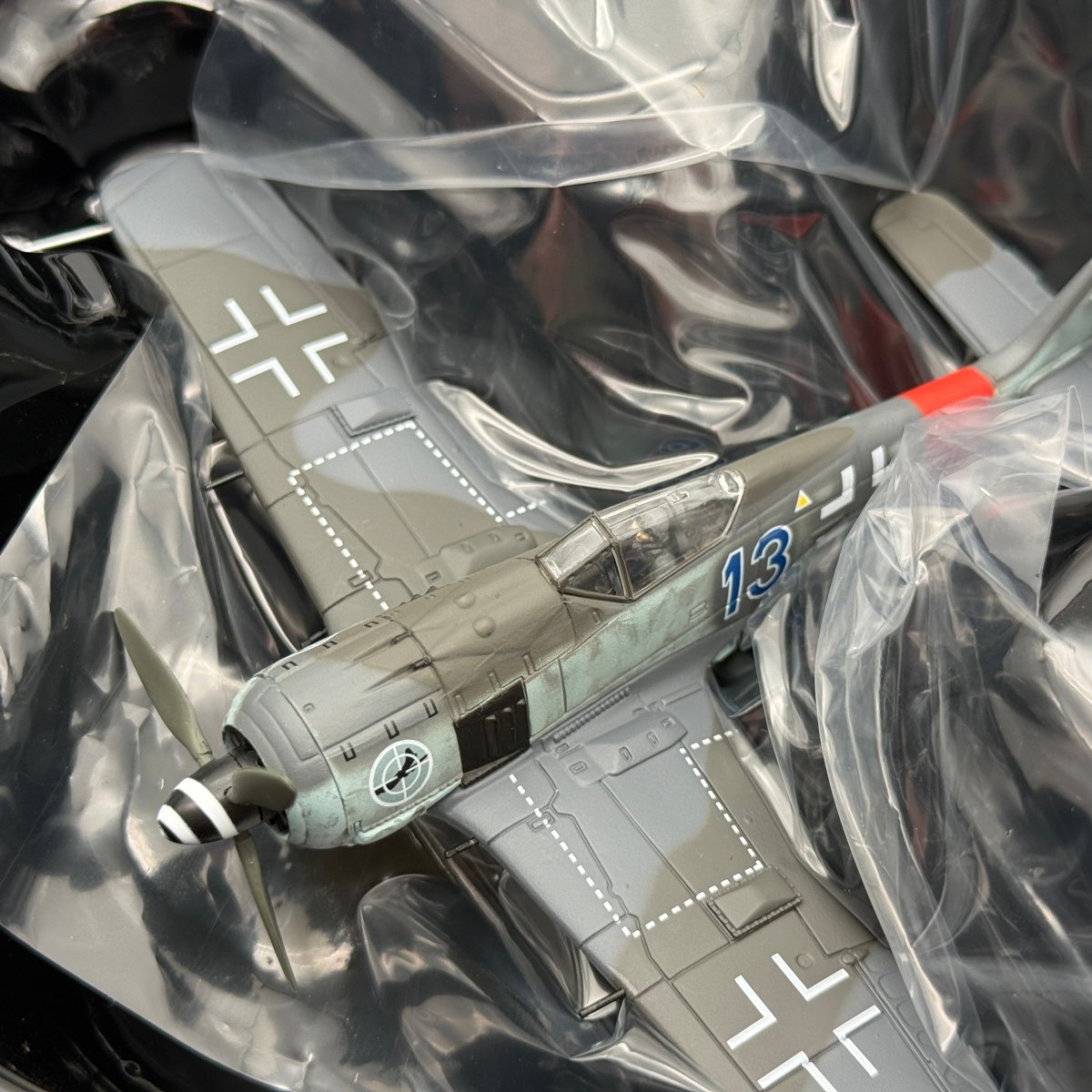 Corgi AA34314 1:72 Focke-Wulf Fw 190A-8 Blue 13 Walther Dahl JG 300 Jüterbog Germany November 1944 - Corgi