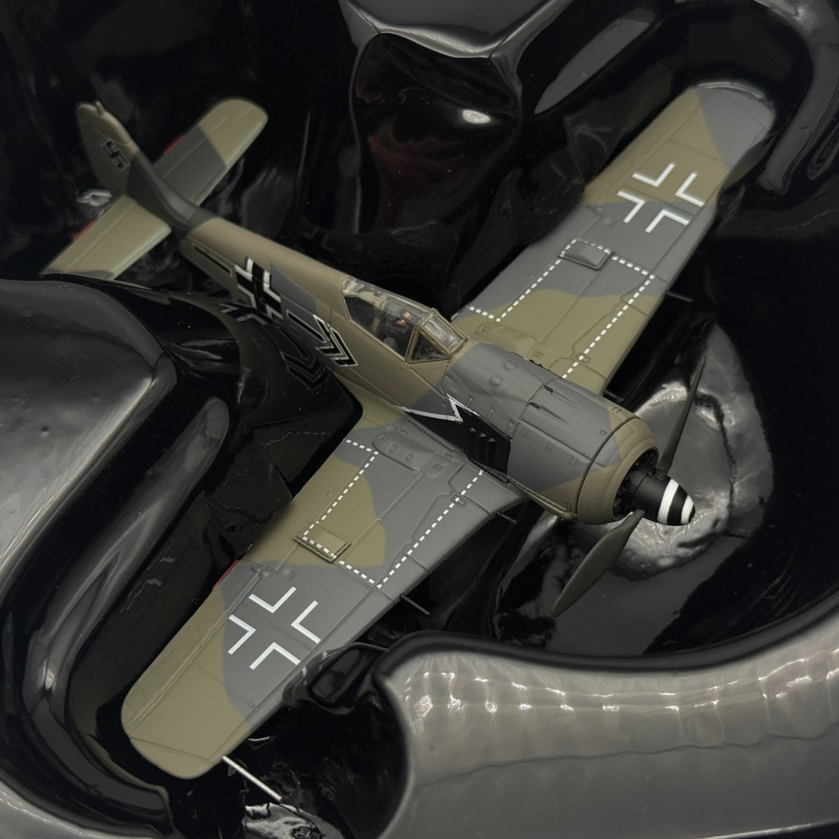 Corgi AA34315 1:72 Focke - Wulf Fw 190A Luftwaffe JG 2 Kurt Buhligen France 1944 - Corgi