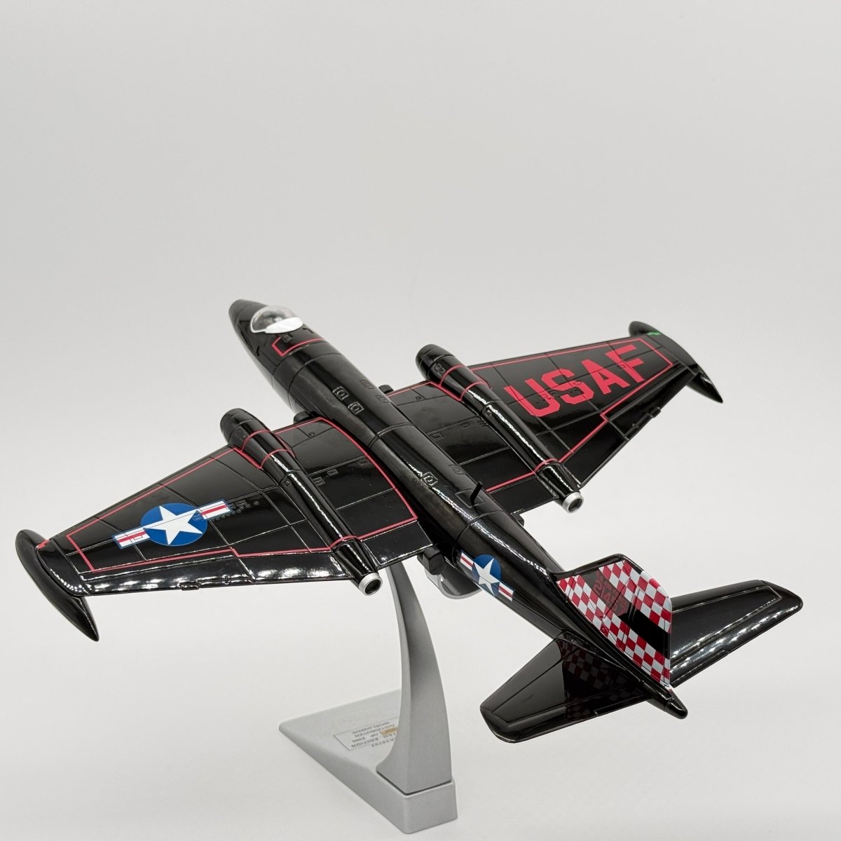 Corgi AA34702 1:72 Martin RB-57 Canberra USAF 363rd TRW Shaw AFB - Corgi