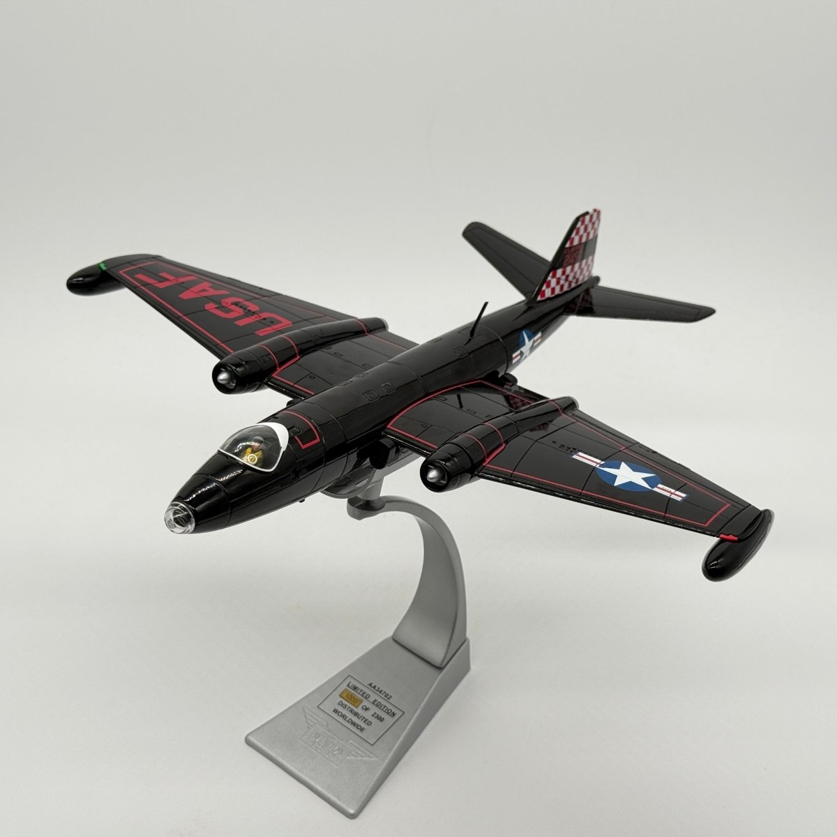 Corgi AA34702 1:72 Martin RB-57 Canberra USAF 363rd TRW Shaw AFB - Corgi