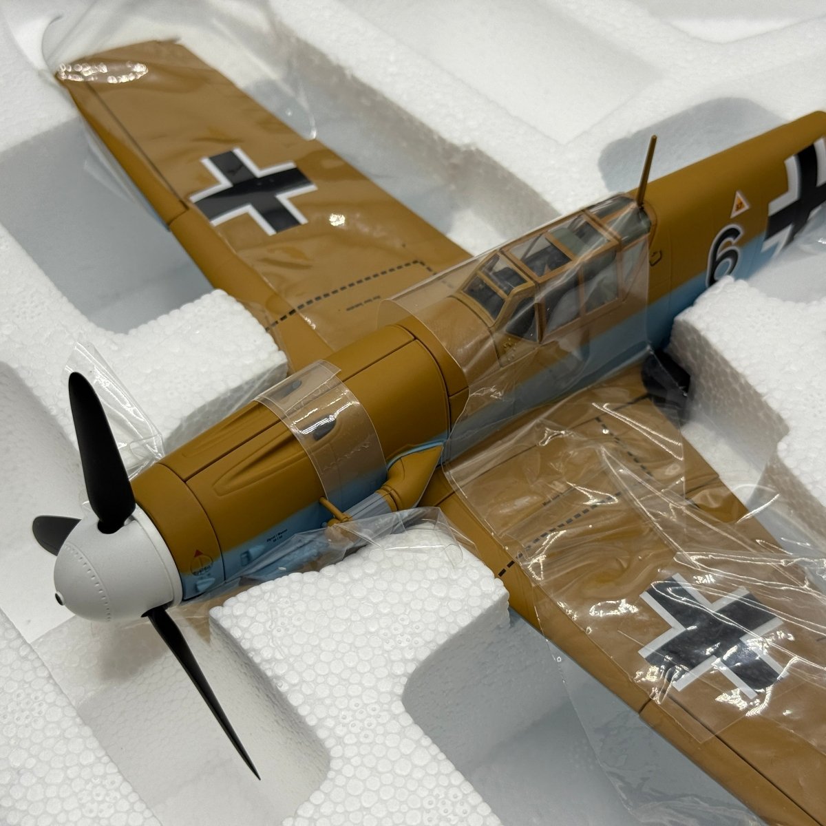 Corgi AA34909 1:32 Messerschmitt Bf 109G-2 Trop Black 6 Heinz Lüdemann JG 77 Libya 1942 Certificate 02/999 - Corgi