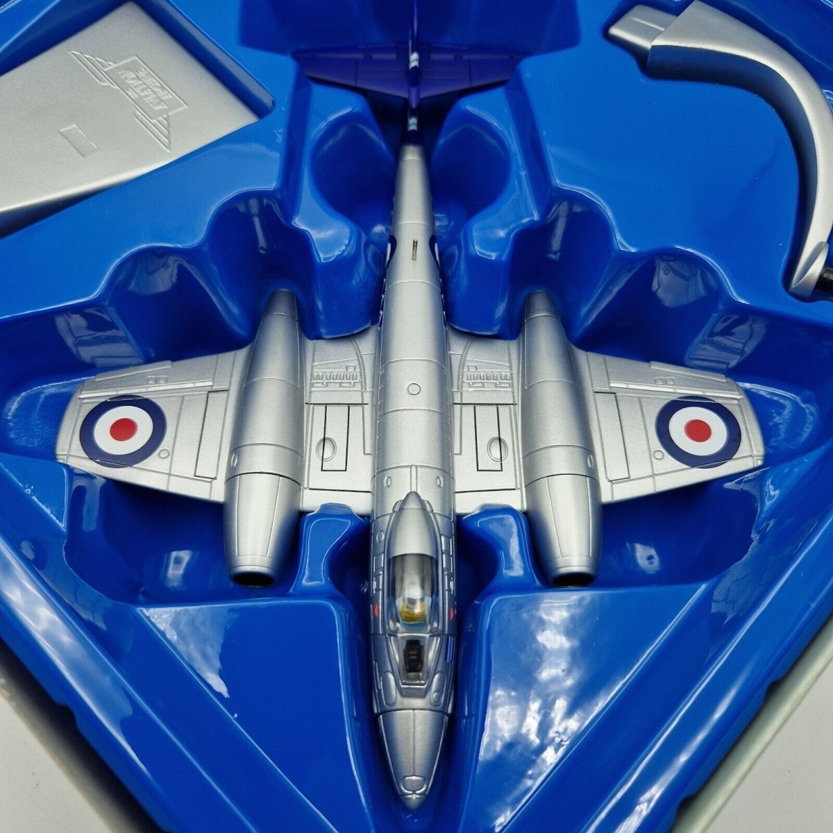 Corgi Aviation Archive 1:72 Gloster Meteor F.Mk.8 RAF No.500 Sqn, RAF West Malling AA35001 - Corgi