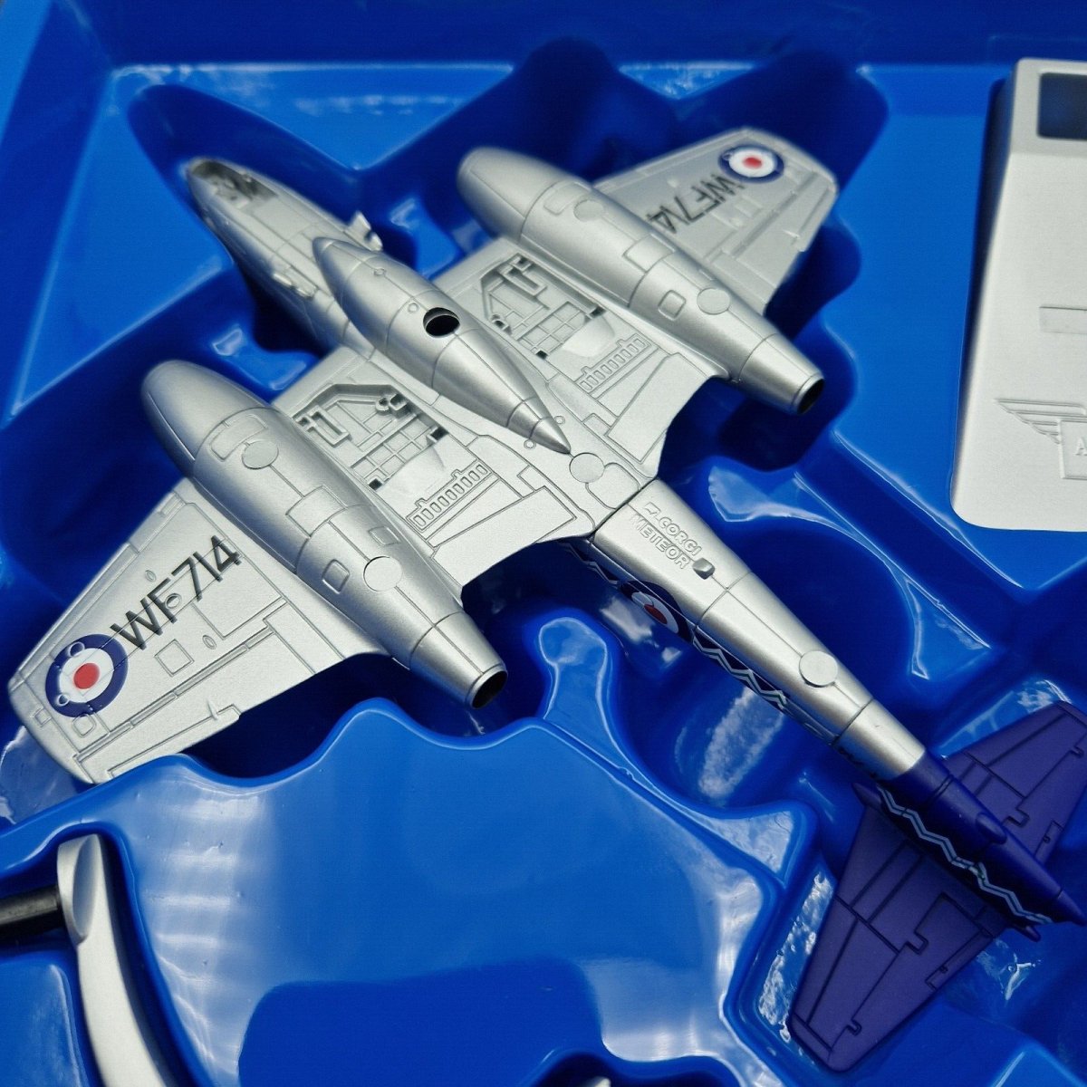 Corgi Aviation Archive 1:72 Gloster Meteor F.Mk.8 RAF No.500 Sqn, RAF West Malling AA35001 - Corgi
